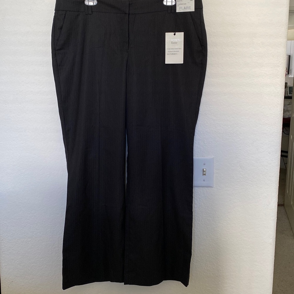 18 P pinstripe pants flare NWT NY&Co